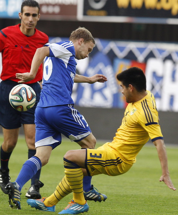 PIŁKA NOŻNA LE RUCH CHORZÓW METALIST CHARKÓW (Bartłomiej Babiarz Cristian Carlos Villagra )