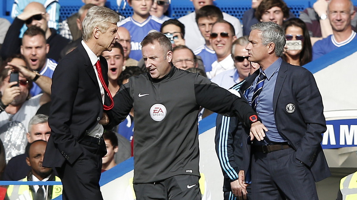 Arsene Wenger (L) i Jose Mourinho (P)