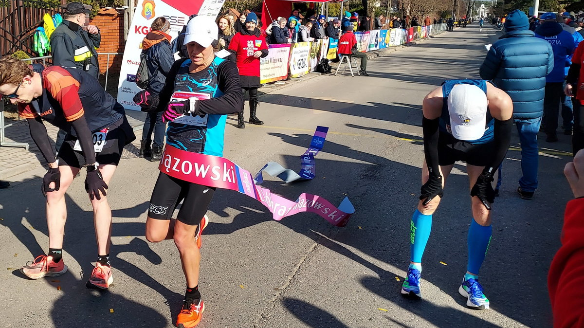 Aleksandra Lisowska ma mecie 42. Półmaratonu Wiązowskiego