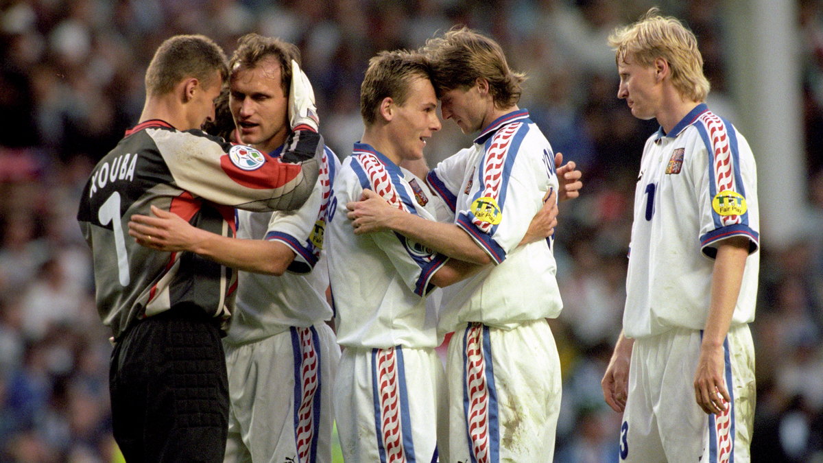 Soccer - EURO 1996 - Czech Republic - Italy 2-1