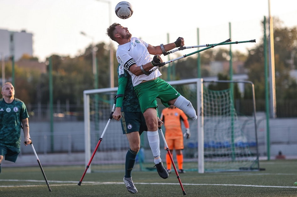 Marcin Oleksy (Warta Poznań) to jeden z najlepiej grających głową zawodników PZU Amp Futbol Ekstraklasy