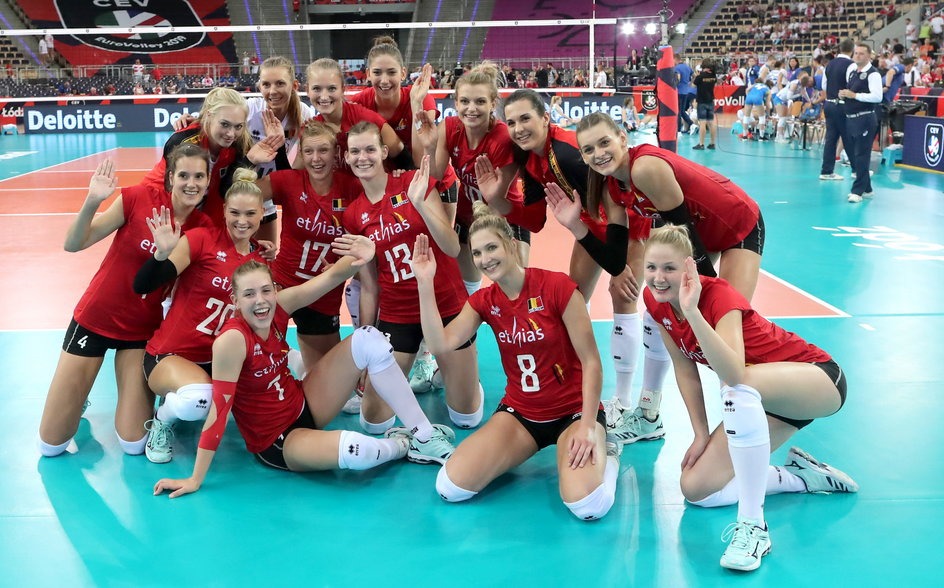 Reprezentacja Belgii, a w niej cztery Polki: Kaja Grobelna, Dominika Sobolska, Dominika Strumiło i Karolina Goliat.