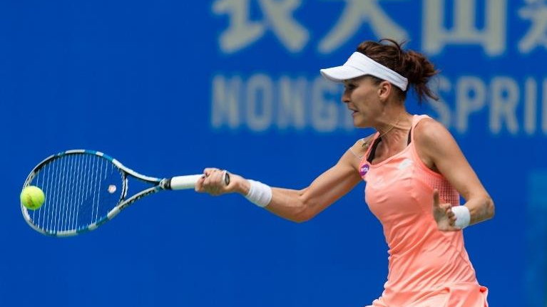 Agnieszka Radwanska eliminates Ekaterina Makarova at Wuhan Open