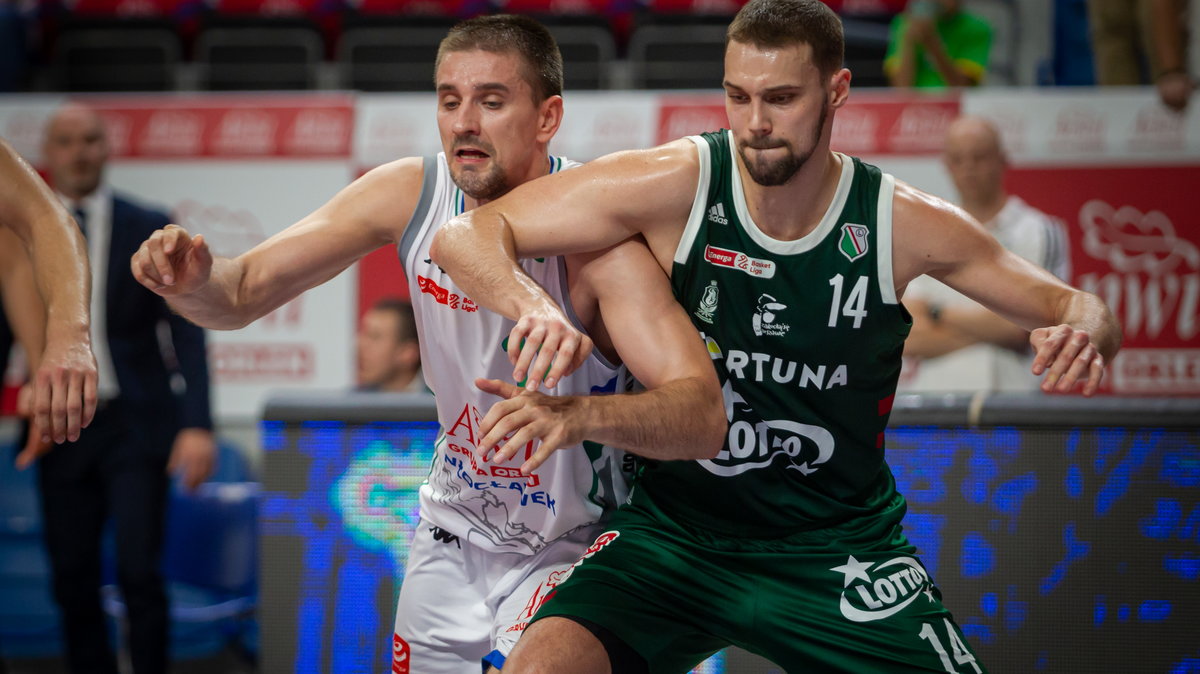 Grzegorz Kulka (Legia) i Walerij Lichodiej (Anwil)