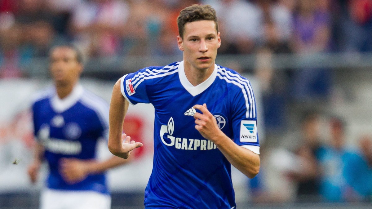 Julian Draxler (front)