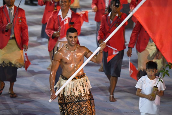 Pita Taufatofua na ceremonii otwarcia igrzysk olimpijskich w Rio de Janeiro (2016)