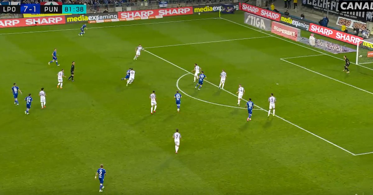 Jak on to strzelił?! Oto wszystkie dziewięć goli w Poznaniu [SKRÓT]