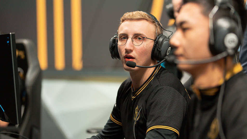 Goldenglue