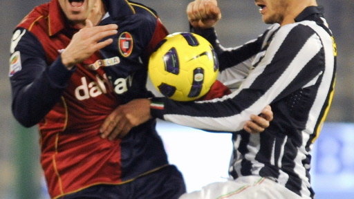 Kadr z meczu Cagliari - Juventus