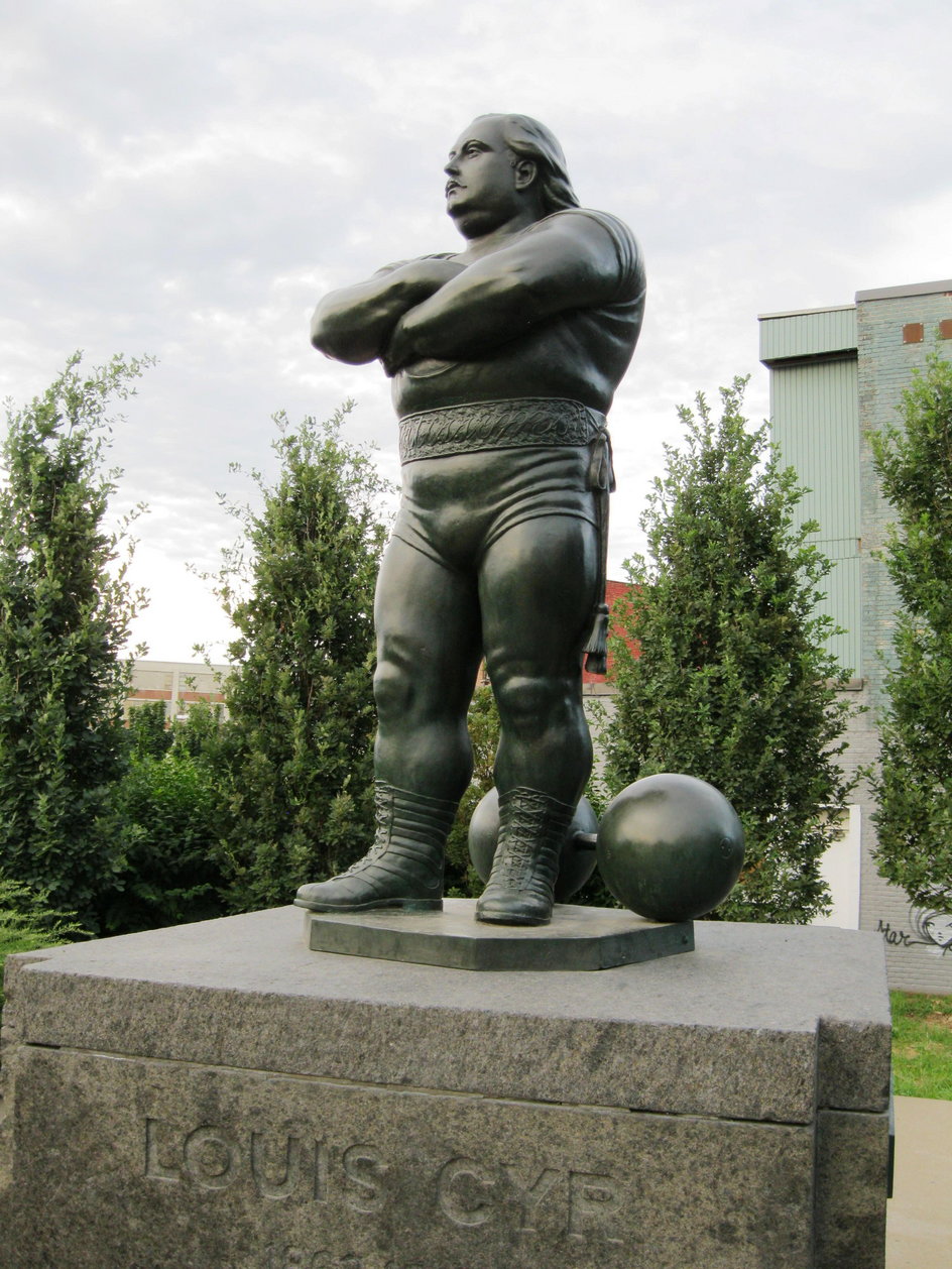 Pomnik Louisa Cyra w Montrealu