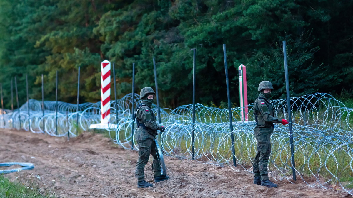 Drut kolczasty na granicy polsko-białoruskiej