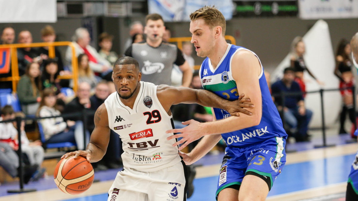 Tweety Carter (Start) / Rolands Freimanis (Anwil)