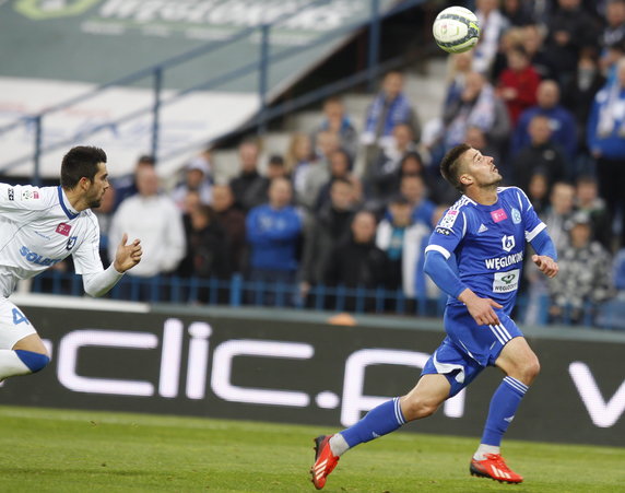 PIŁKA NOŻNA LIGA POLSKA RUCH CHORZÓW ZAWISZA BYDGOSZCZ ( Grzegorz Kuświk Andre Pereira)