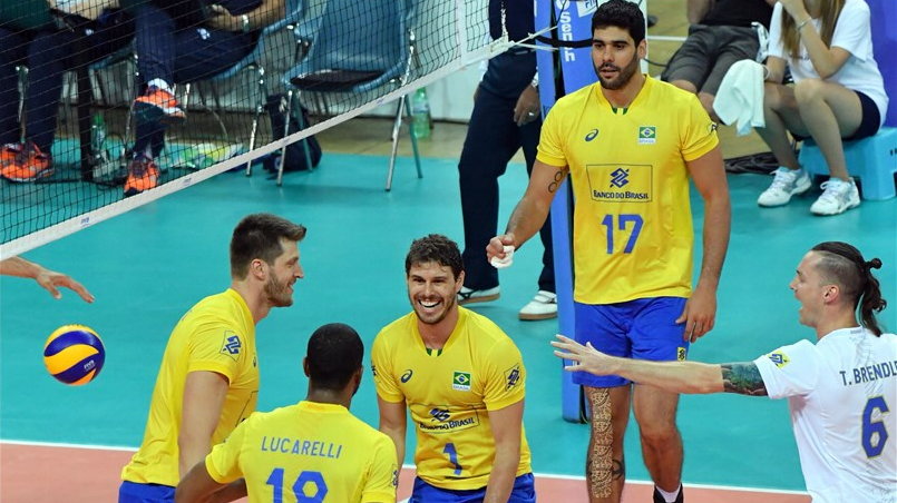 Reprezentanci Brazylii w meczu z Włochami (fot. FIVB)