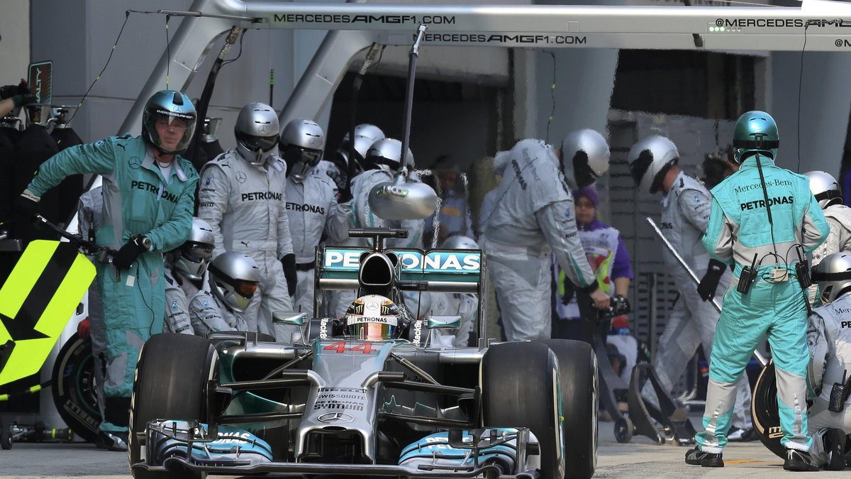 Lewis Hamilton i jego mercedes