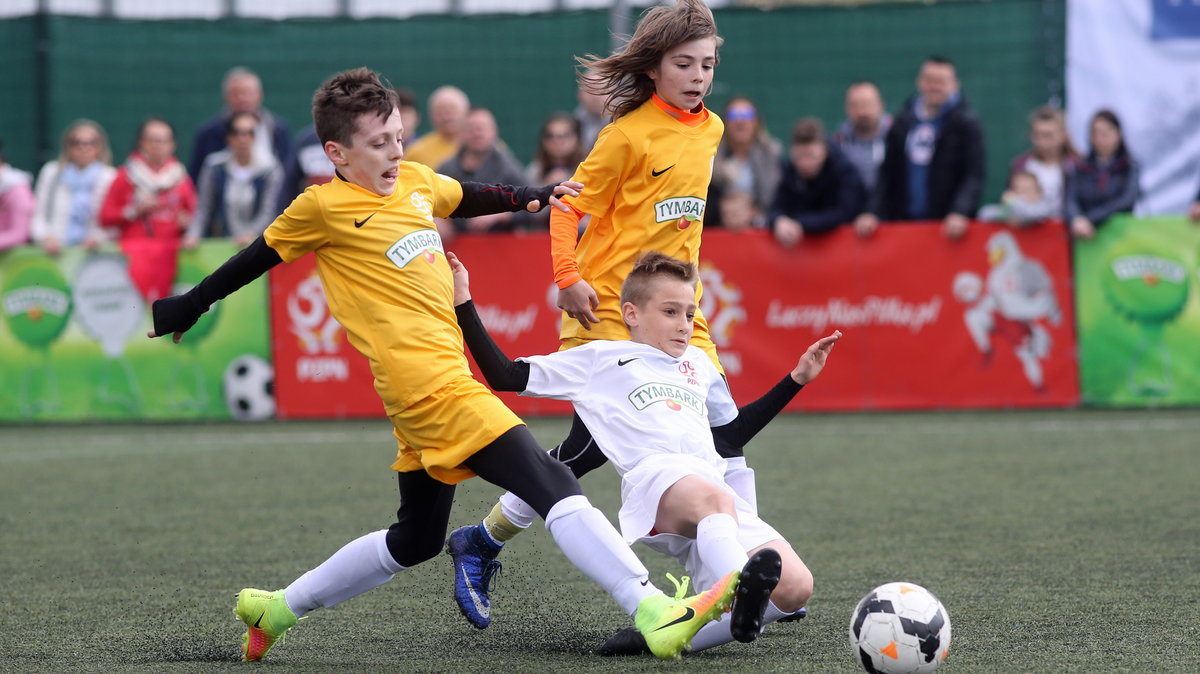 Z Podwórka na Stadion