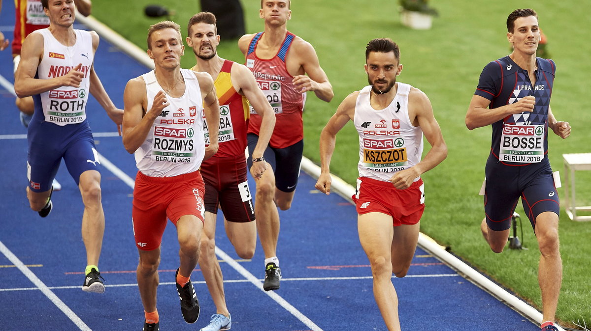 Adam Kszczot (drugi z prawej) i Michał Rozmys (drugi z lewej)