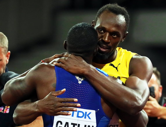 Usain Bolt gratuluje Justinowi Gatlinowi