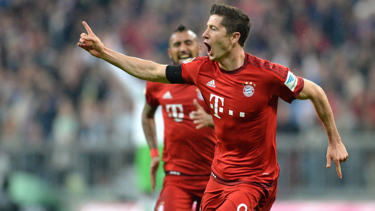 Robert Lewandowski ma ostatnio mnóstwo powodów do radości, fot. Christof Stache / AFP Photo