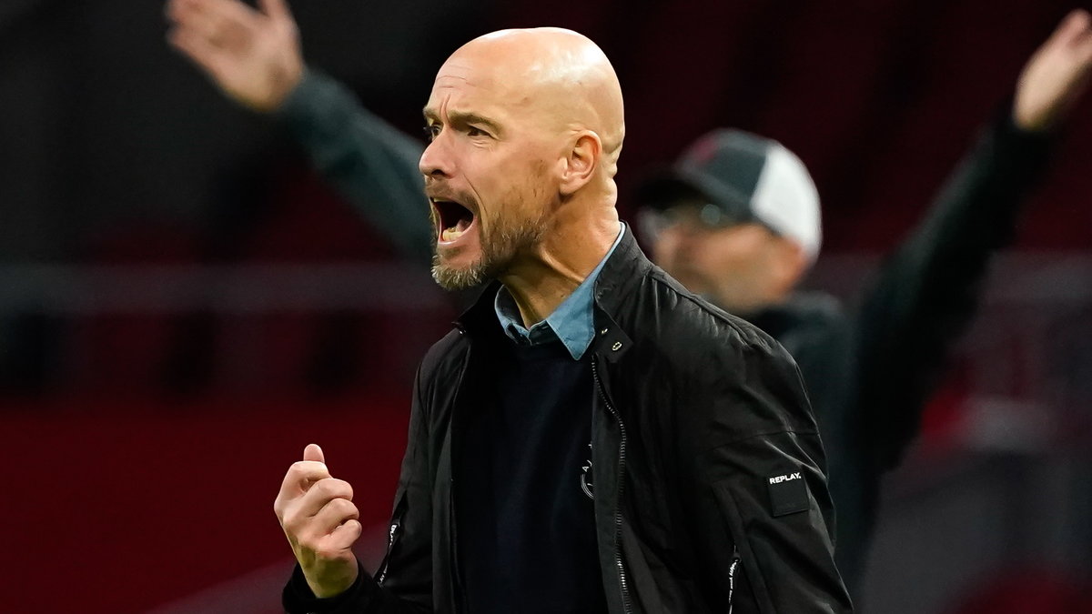 Erik ten Hag ma powody do radości po wygranej 2:1 z Liverpoolem