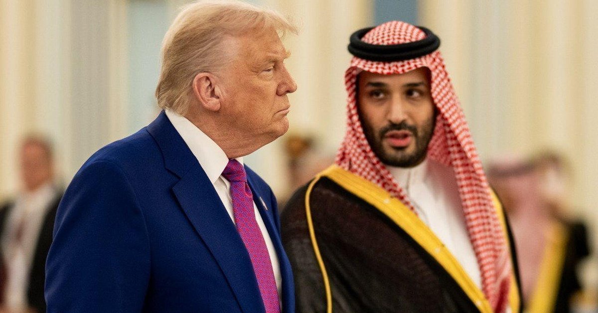 Cały świat pisze o prezencie, który otrzymał Donald Trump. "Nadużywa pozycji"