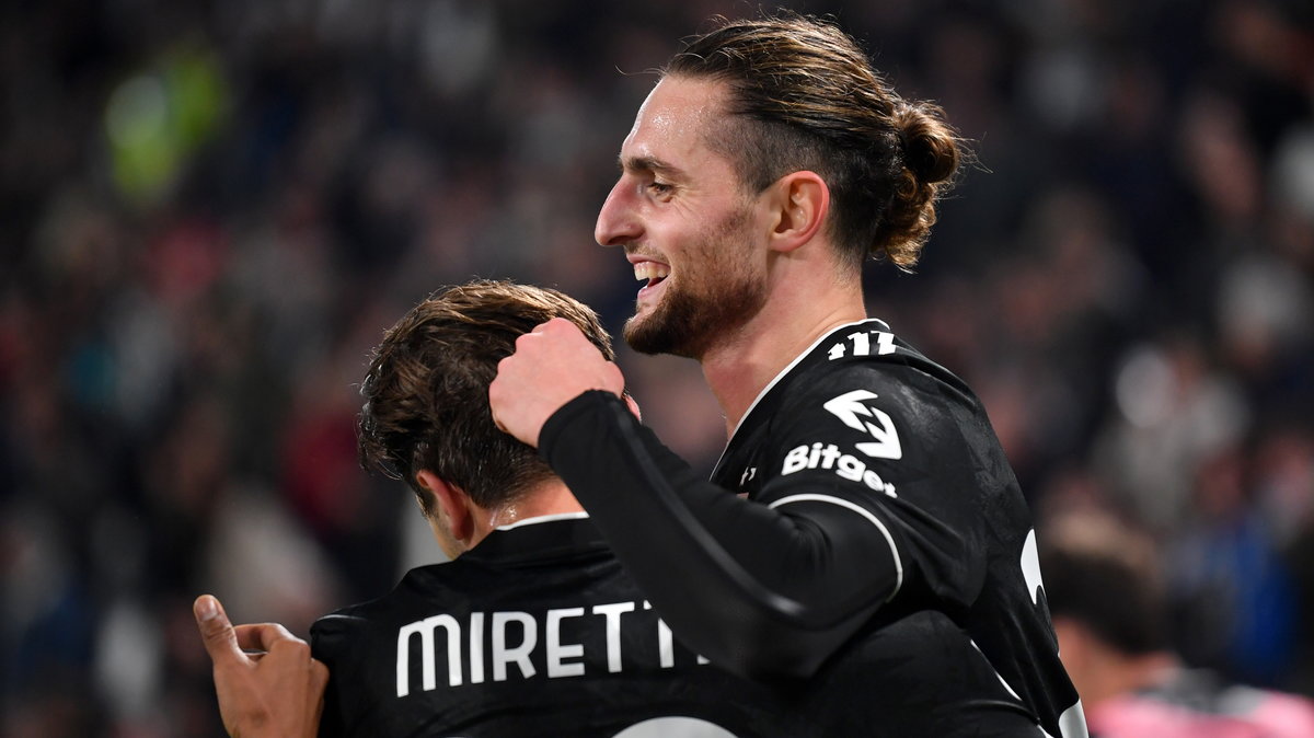 Adrien Rabiot (z prawej) został bohaterem Juventusu