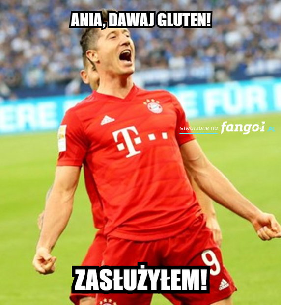 Lewandowski z hat-trickiem. Memy po meczu Schalke - Bayern