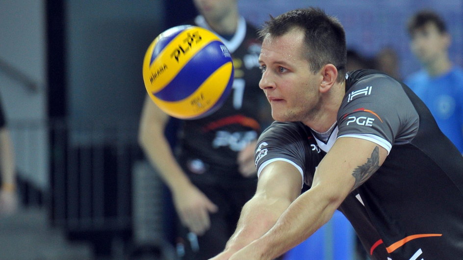 Atakujący: BARTOSZ KUREK 