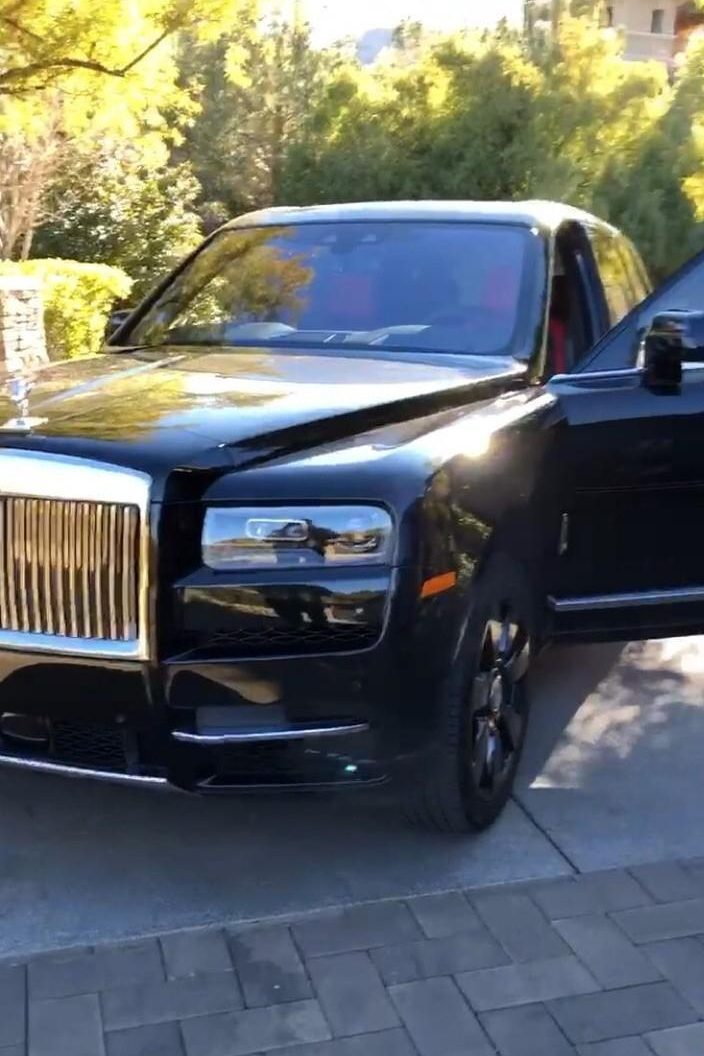 Mayweather Jr pokazał Rolls-Royce'a Cullinana 4x4