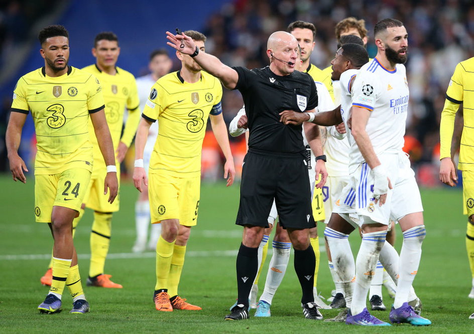 Howard Webb nie ukrywa, że kibicuje karierze Szymona Marciniaka