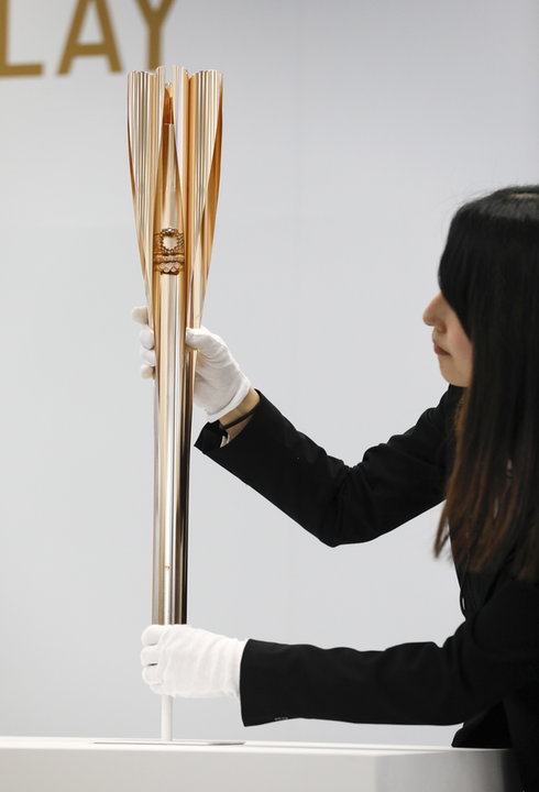 epa07449793 - JAPAN OLYMPICS TOKYO TORCH (Tokyo 2020 Olympic Torch and emblem unveiled during press event in Tokyo)