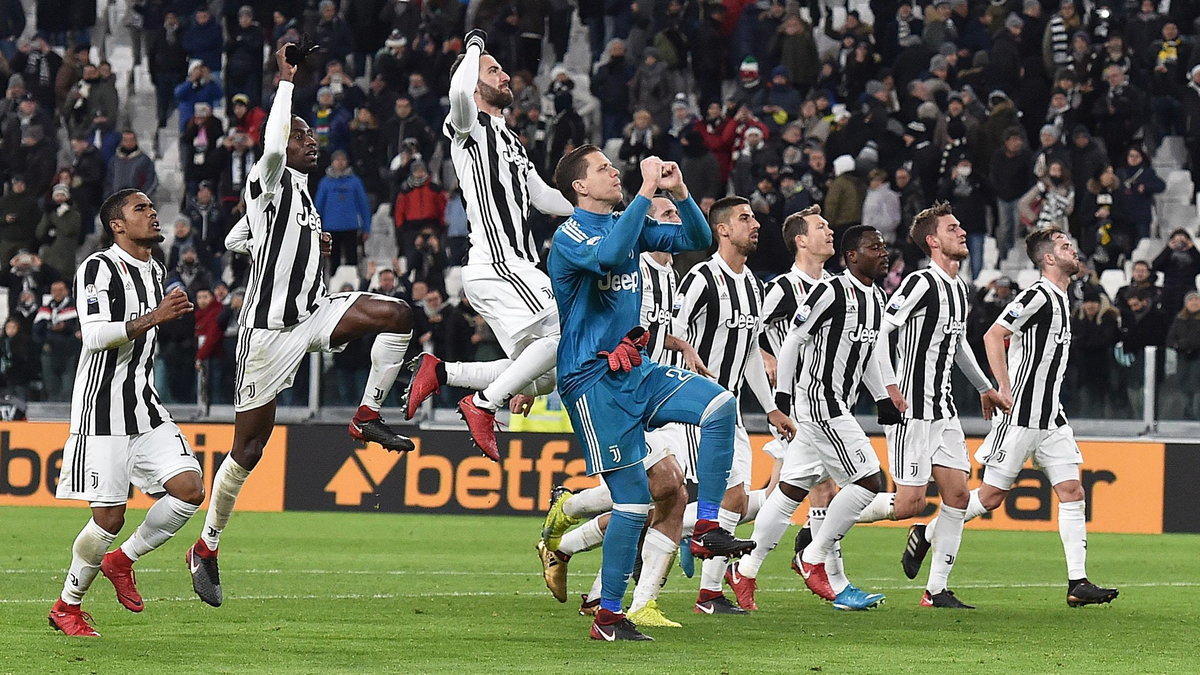Włochy: Juventus pokonał Cagliari i dotrzymał kroku Napoli, czyste konto Wojciecha Szczęsnego