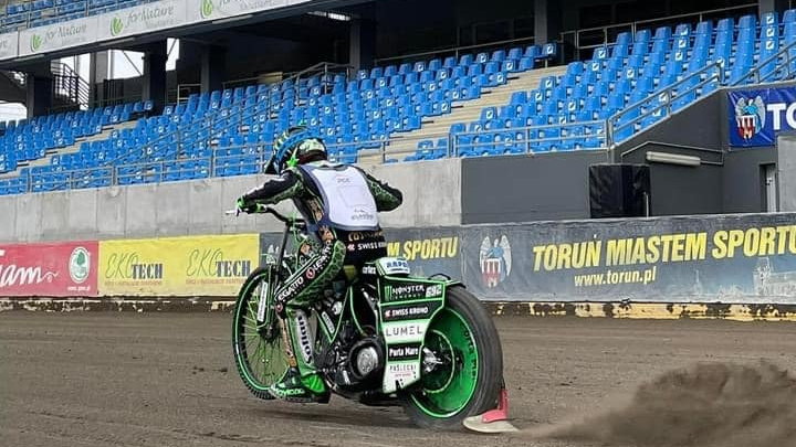 Patryk Dudek na pierwszych treningach w Toruniu