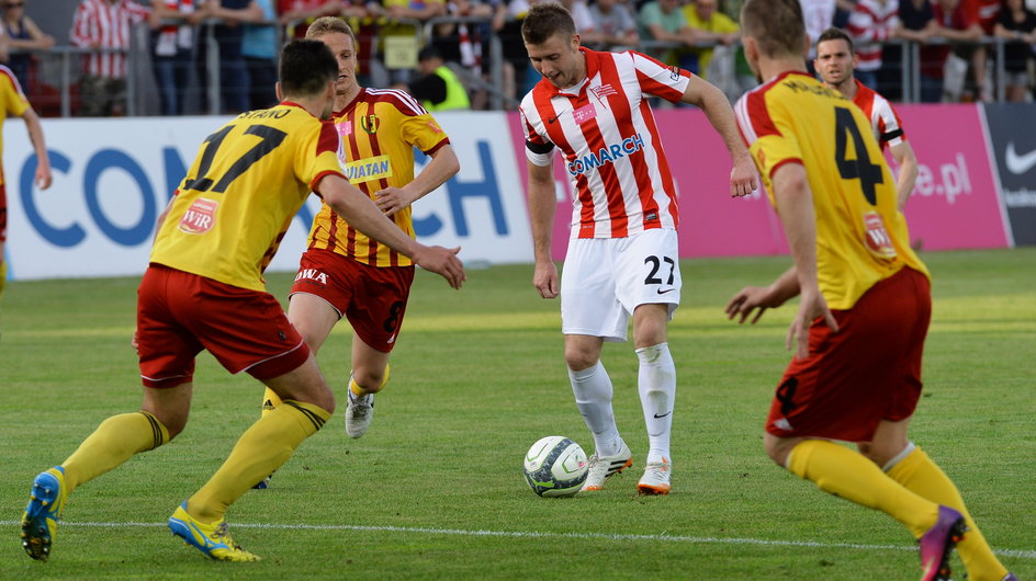 PIŁKARSKA EKSTRAKLASA CRACOVIA KONTRA KORONA KIELCE ( Marcin Budziński Pavol Stano Vlastymir Jovanović Piotr Malarczyk)