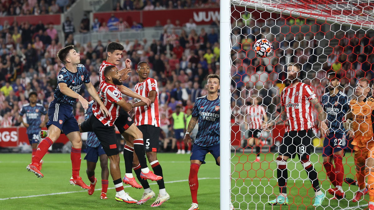 Gol Brentford w meczu z Arsenalem na inaugurację Premier League