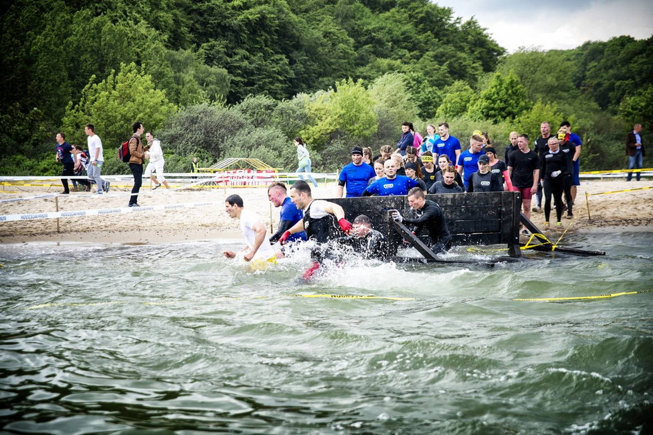 Desant ekstremalnego Runmageddonu na gdyńskie plaże w Babich Dołach