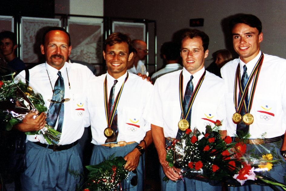 Złota drużyna pięcioboistów z IO w Barcelonie. Od lewej: trener Zbigniew Pacelt, Dariusz Goździak, Maciej Czyżowicz i Arkadiusz Skrzypaszek