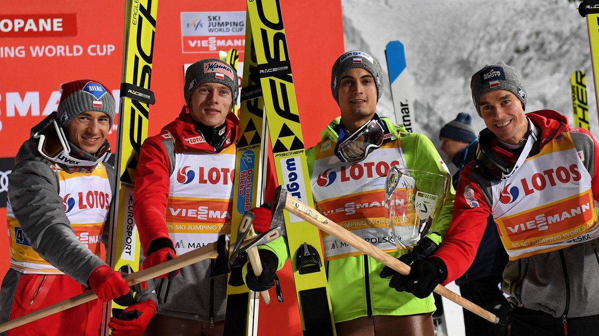 Od lewej: Kamil Stoch, Dawid Kubacki, Maciej Kot i Piotr Żyła