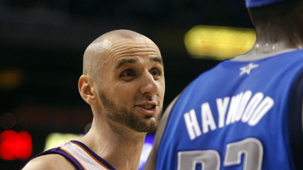 Marcin Gortat (L)