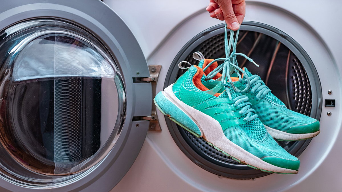 Pranie butów do biegania w pralce nie jest najlepszym pomysłem
