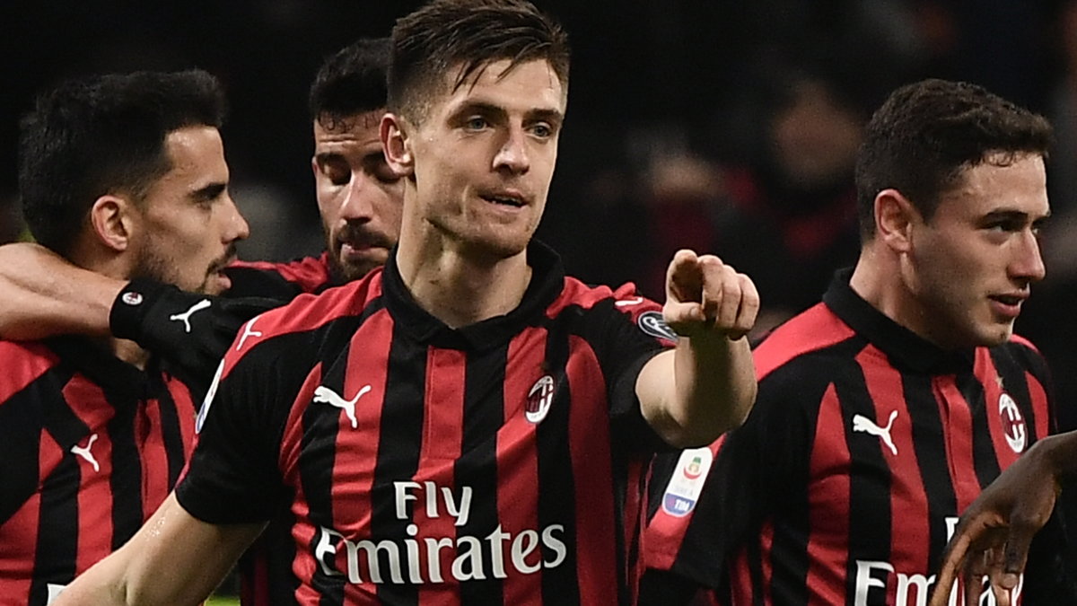 Krzysztof Piątek po golu dla AC Milan