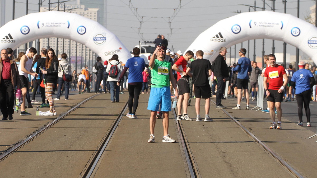 W poprzednich latach biegacze startowali m.in. z Mostu Poniatowskiego