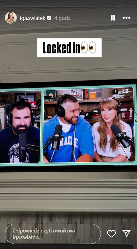 Iga Świątek bekeek een podcast met Taylor Swift