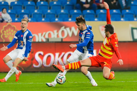 PIŁKA NOŻNA LIGA POLSKA LECH JAGIELLONIA (Tomasz Kędziora Dariusz Formella Łukasz Tymiński)