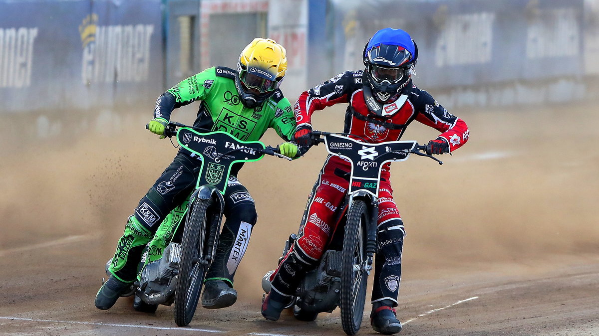 Mikołaj Czapla (kask niebieski) i Grzegorz Zengota (kask żółty).