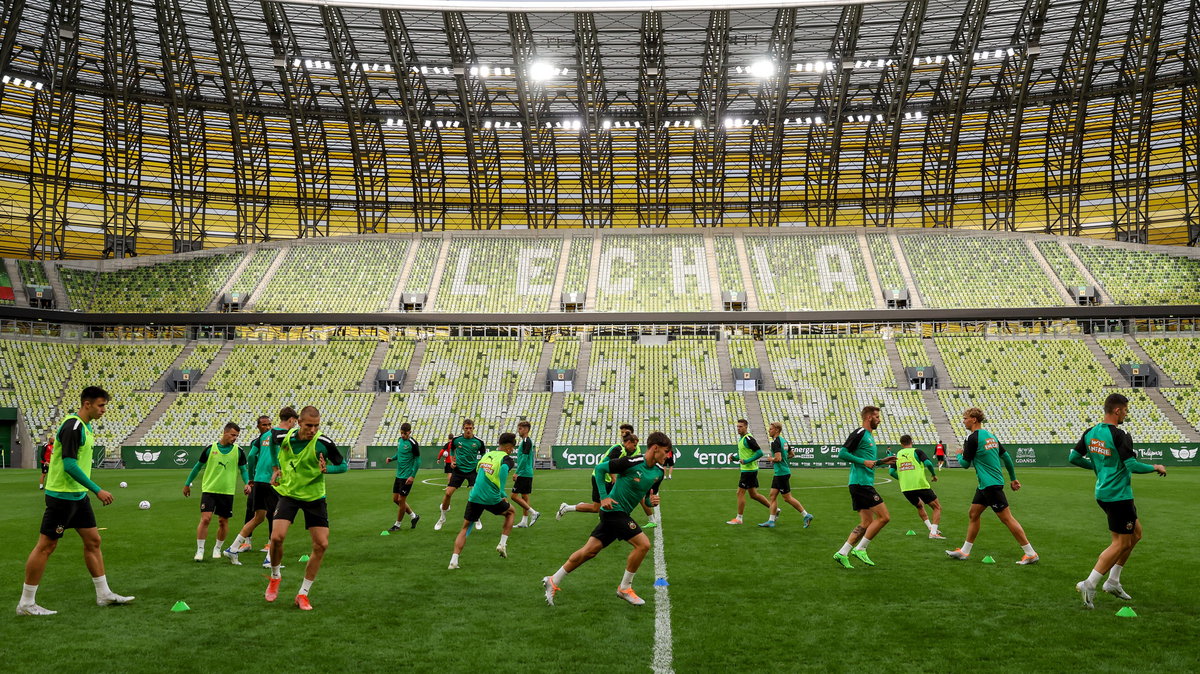 Piłkarze Lechii na stadionie w Gdańsku