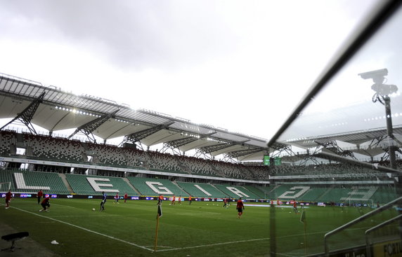 PIŁKA NOŻNA LIGA POLSKA LEGIA WARSZAWA WISŁA KRAKÓW (Puste trybuny stadionu Legii )