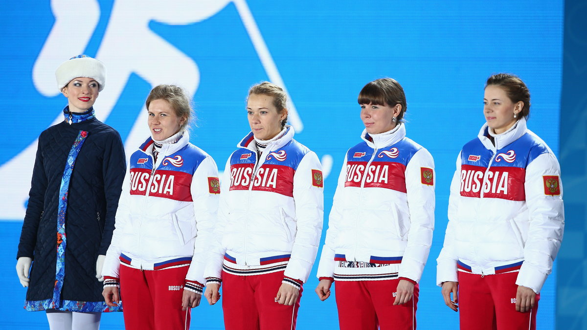 Reprezentacja Rosji w biathlonie odbiera medale w Soczi
