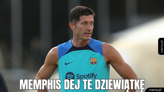 Robert Lewandowski zagrał w El Clasico! Memy po debiucie "Lewego" w FC Barcelona