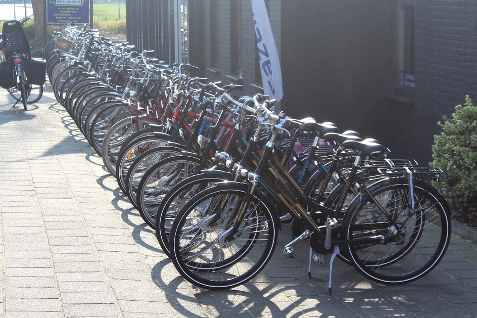 Jeden z rowerowych parkingów w Heerenveen